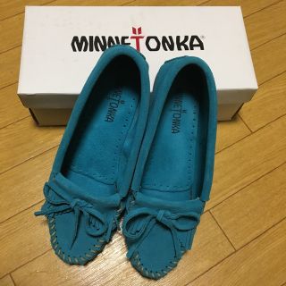 ミネトンカ(Minnetonka)のミネトンカ  24センチ(スリッポン/モカシン)