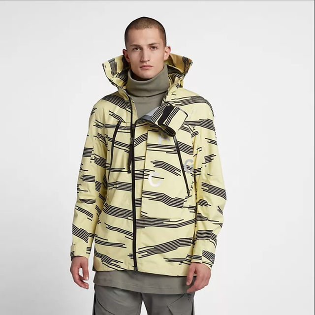 NIKE - M ACG Camo Alpine Jacket Nike labの通販 by nao's shop NIKE - M ACG Camo Alpine Jacket Nike labの通販 by nao's shop