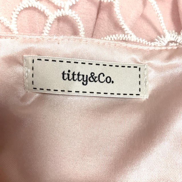 titty&co(ティティアンドコー)の新品未使用＊titty&Co.ヨークフラワーオーガンジーワンピース レディースのワンピース(ミニワンピース)の商品写真