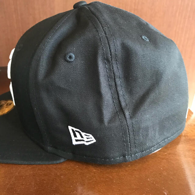 PEARLY GATES(パーリーゲイツ)の今週限り  パーリーゲイツ   ✖️NEWERA  フラットブリムキャップ メンズの帽子(キャップ)の商品写真