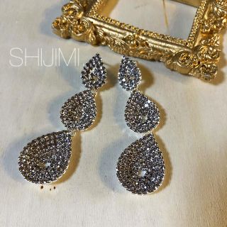 【Bridal†jewelry】上質 雫型 3連 ビジュー ラインストーンピアス