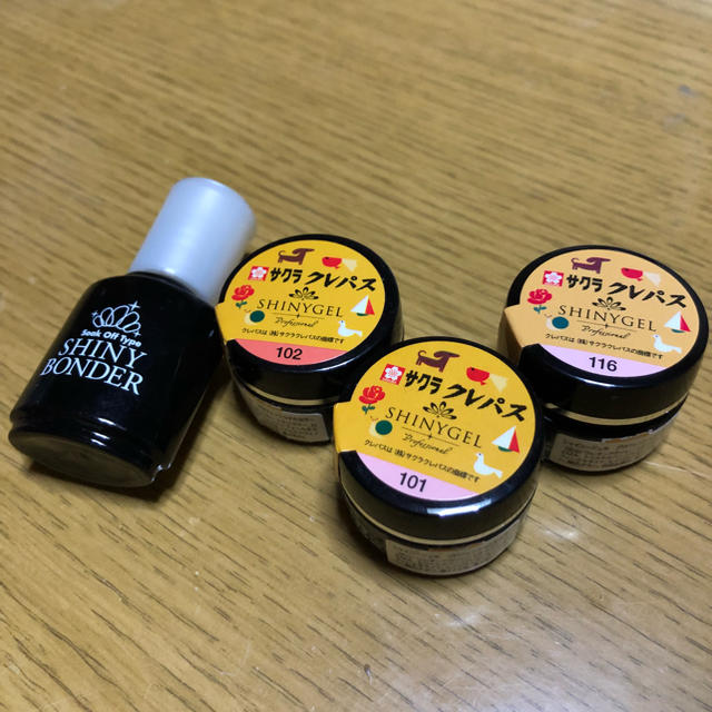 SHINY GEL(シャイニージェル)のシャイニージェル シャイニーボンダー カラージェル コスメ/美容のネイル(ネイル用品)の商品写真