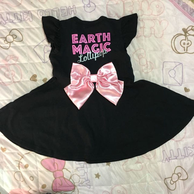 EARTHMAGIC(アースマジック)のアースマジック ワンピース 90 キッズ/ベビー/マタニティのベビー服(~85cm)(ワンピース)の商品写真