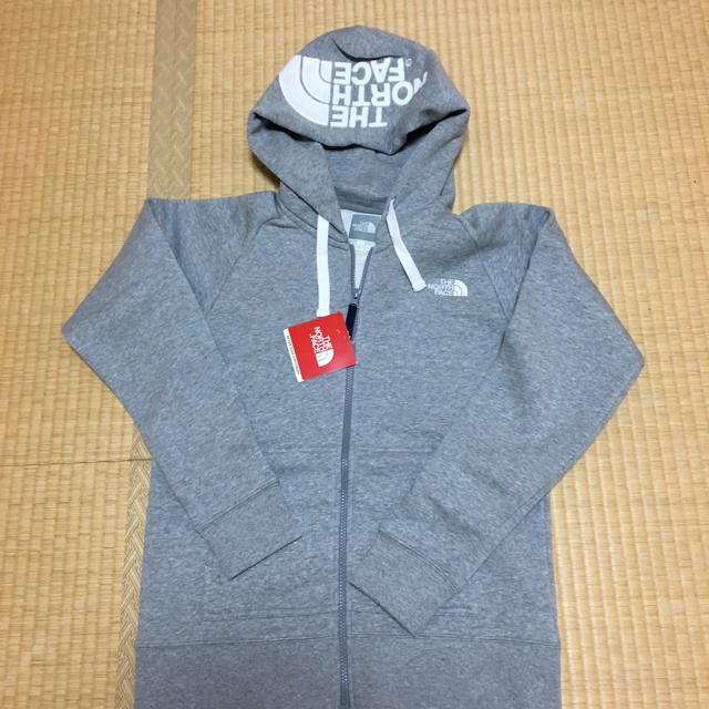 THE NORTH FACE(ザノースフェイス)の新品ザノースフェイスパーカーＬ☆グレー レディースのトップス(パーカー)の商品写真