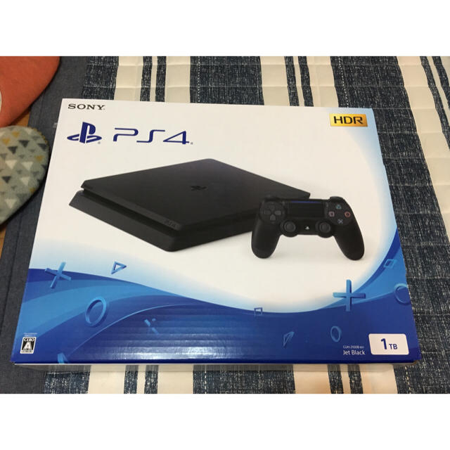 新品PS4 1TB CUH-2000BB01