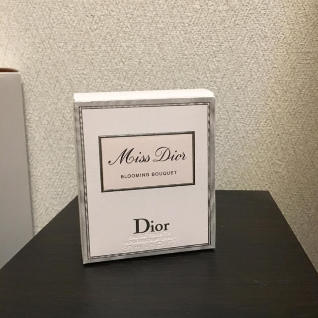 Christian Dior(クリスチャンディオール)のミスディオール ブルーミングブーケ オードゥトワレ コスメ/美容の香水(香水(女性用))の商品写真