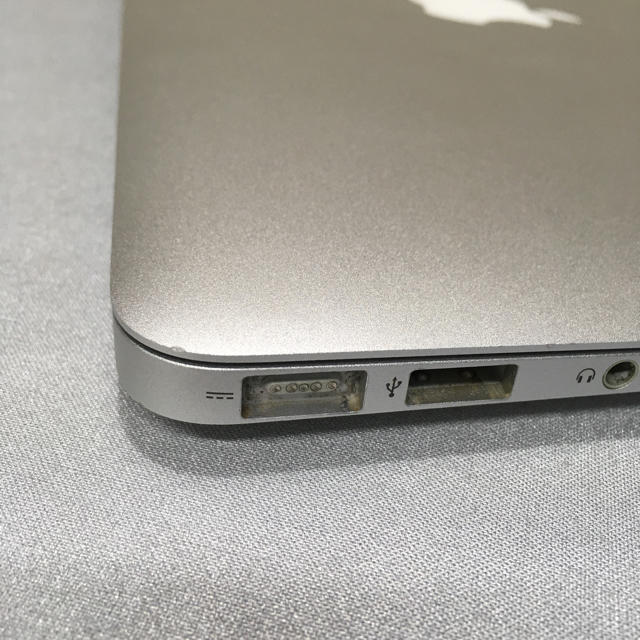 Mac (Apple)(マック)のMacBook Air (11-inch, late 2010)  スマホ/家電/カメラのPC/タブレット(ノートPC)の商品写真