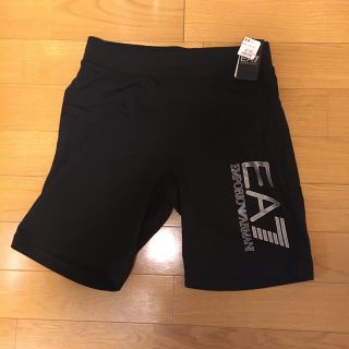 エンポリオアルマーニ(Emporio Armani)の【新品未使用タグ付き】EMPORIO ARMANI ハーフパンツ黒(ショートパンツ)