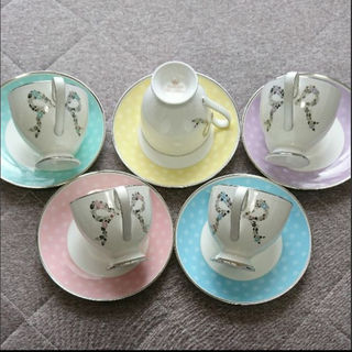 ナルミ(NARUMI)の【専用出品】ナルミ ボーンチャイナ コーヒー碗皿5客セット(グラス/カップ)