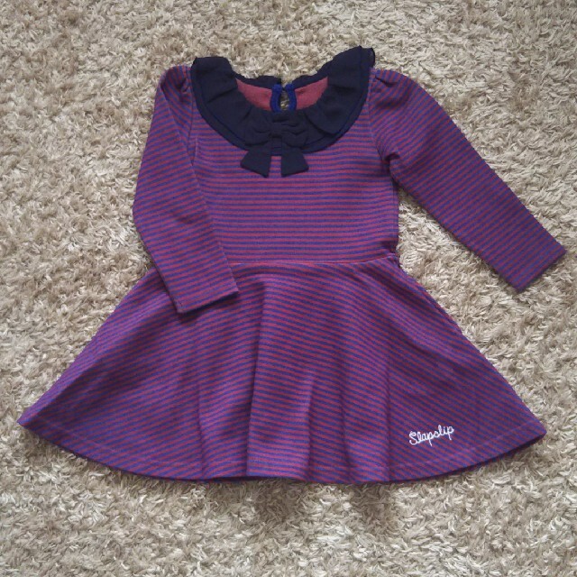 BeBe(ベベ)のksmm☆☆様専用 SLAP SLIPボーダーワンピース 110 キッズ/ベビー/マタニティのキッズ服女の子用(90cm~)(ワンピース)の商品写真