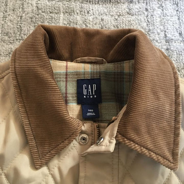 GAP Kids(ギャップキッズ)のGAP kids 140 中綿ジャンパー キッズ/ベビー/マタニティのキッズ服男の子用(90cm~)(ジャケット/上着)の商品写真