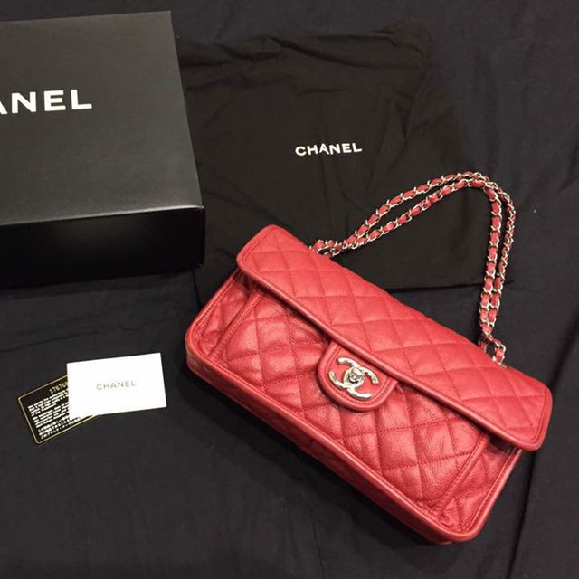 2022最新のスタイル CHANEL - シャネルCHANELマトラッセWチェーン ... 超レア&超美品!ヴィンテージ シャネル オーバルデカココ フリンジチェーンバッグ