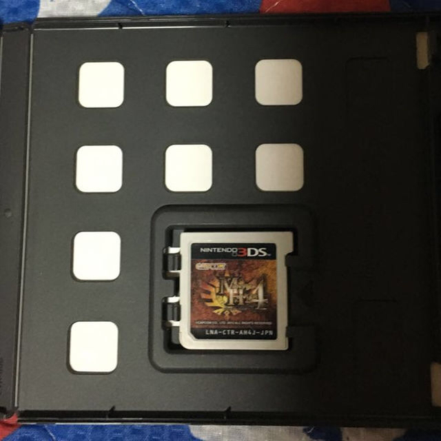 ニンテンドー3DS(ニンテンドー3DS)の値下げ 3DS モンスターハンター4 エンタメ/ホビーのゲームソフト/ゲーム機本体(家庭用ゲームソフト)の商品写真