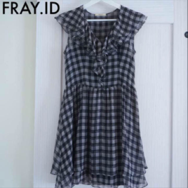 FRAY I.D(フレイアイディー)のFRAY  ID チェックフリルワンピース レディースのワンピース(ひざ丈ワンピース)の商品写真