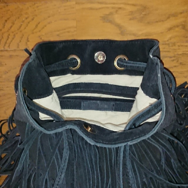 ZARA(ザラ)のZARA フリンジ ショルダーバッグ レディースのバッグ(ショルダーバッグ)の商品写真