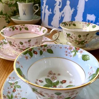 ウェッジウッド(WEDGWOOD)の最後のセットです★レア新品★ウェッジウッド・ワイルドストロベリー ブルーム(食器)