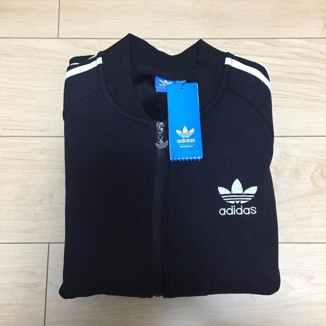 adidas(アディダス)のアディダス オリジナルス  adidas SST ジャージ メンズのトップス(ジャージ)の商品写真