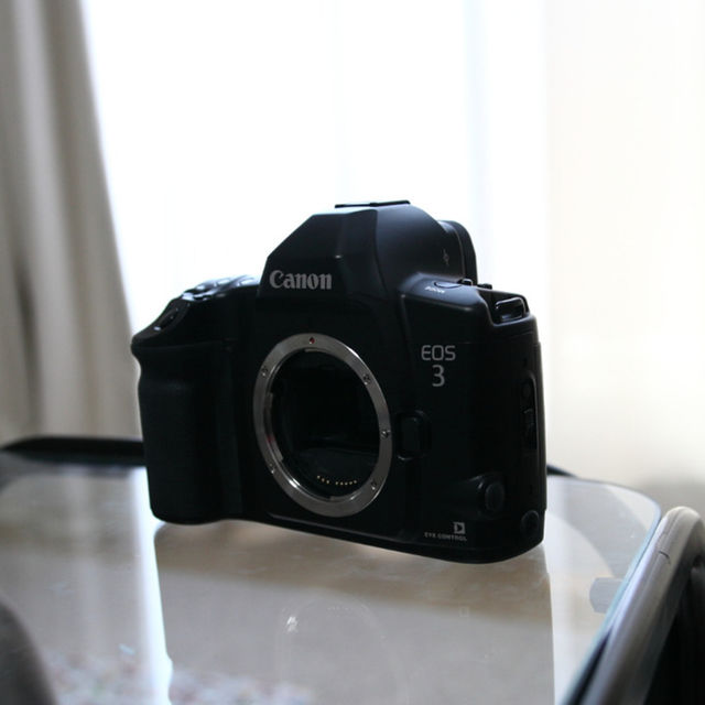 美品】Canon EOS-3 元箱含めて一式付属 美品】Canon EOS-3 元箱含めて一式付属