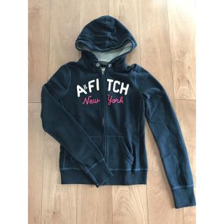 アバクロンビーアンドフィッチ(Abercrombie&Fitch)のレディース アバクロ パーカー ネイビー(パーカー)