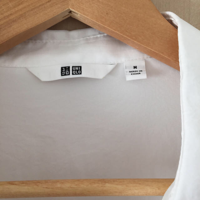 UNIQLO(ユニクロ)のサテンシャツ レディースのトップス(シャツ/ブラウス(長袖/七分))の商品写真
