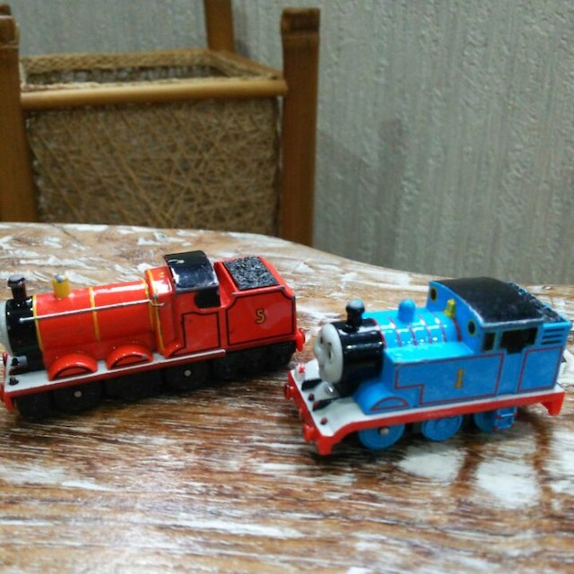 トミカ  トーマス、ジェームス 2台セット キッズ/ベビー/マタニティのおもちゃ(その他)の商品写真