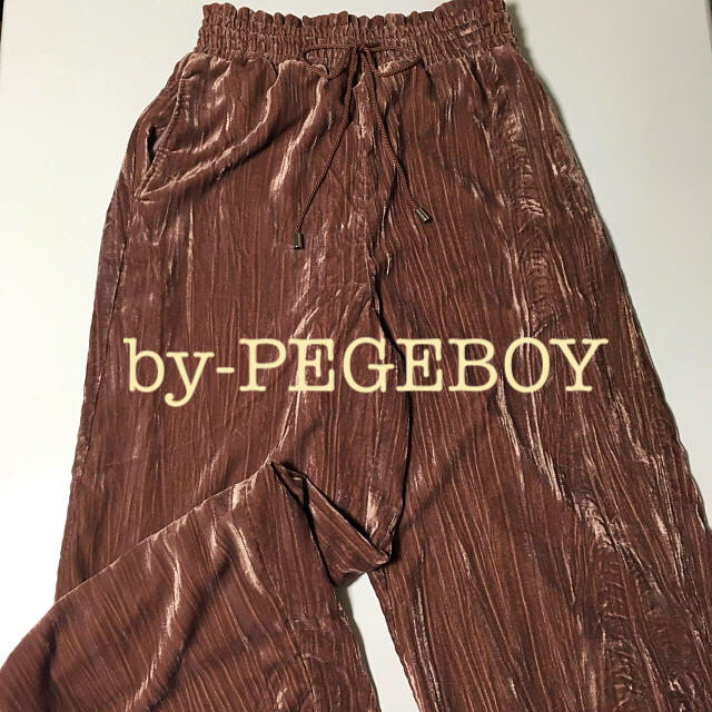 PAGEBOY(ページボーイ)のベロア素材★PAGEBOY レディースのパンツ(カジュアルパンツ)の商品写真