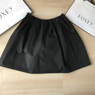 フォクシー(FOXEY)の♡極美品♡フォクシー ダブルタックスカート(ひざ丈スカート)