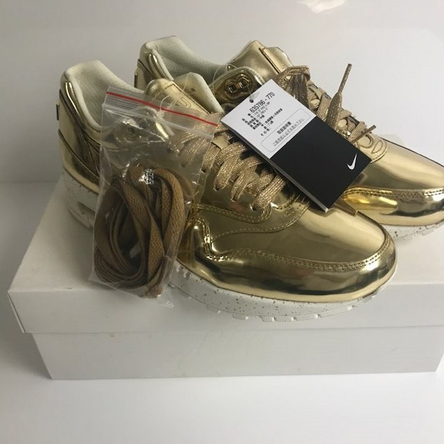 NIKE(ナイキ)のNike Air Max 1 SP Liquid Metal GOLD 26cm メンズの靴/シューズ(スニーカー)の商品写真