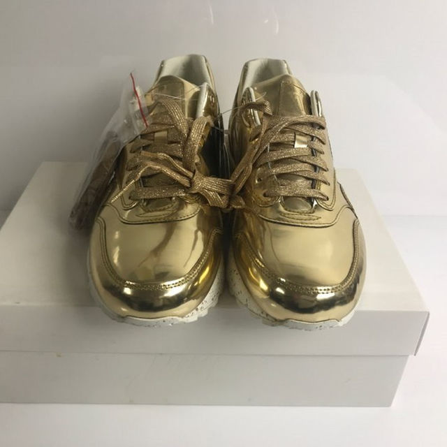 NIKE(ナイキ)のNike Air Max 1 SP Liquid Metal GOLD 26cm メンズの靴/シューズ(スニーカー)の商品写真