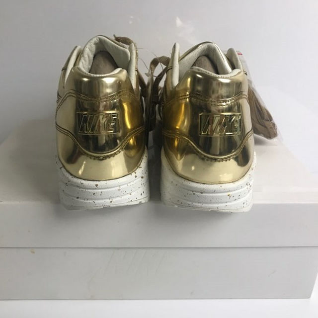 NIKE(ナイキ)のNike Air Max 1 SP Liquid Metal GOLD 26cm メンズの靴/シューズ(スニーカー)の商品写真