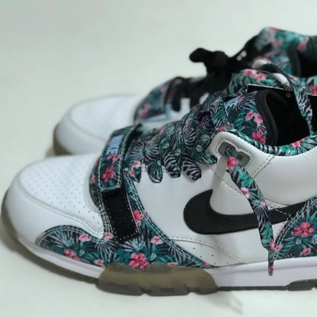 NIKE(ナイキ)のNIKE AIR TRAINER 1QS FLORAL 27cm メンズの靴/シューズ(スニーカー)の商品写真