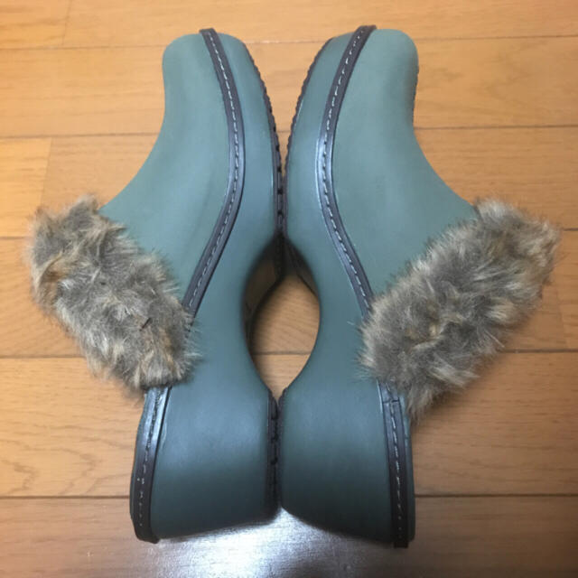 crocs(クロックス)のクロックス  ファズ  サボサンダル W7 23〜23.5㎝ レディースの靴/シューズ(サンダル)の商品写真