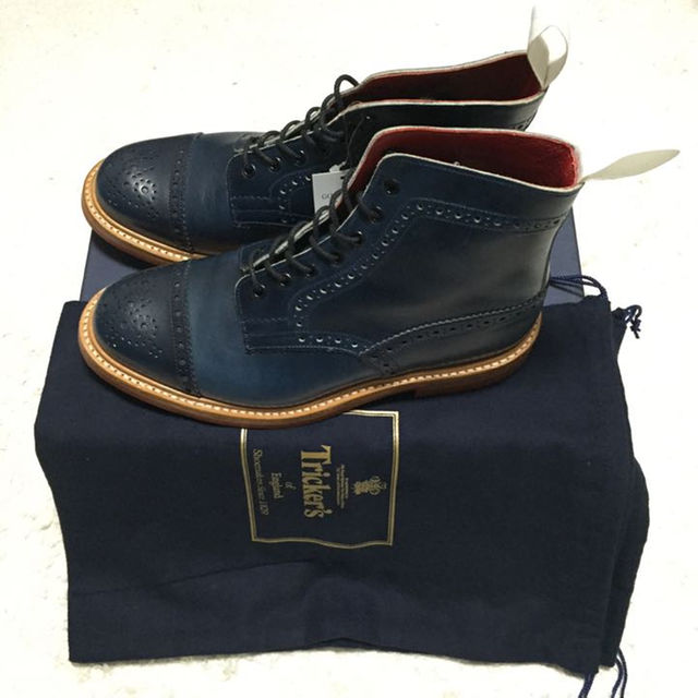 Trickers(トリッカーズ)の超希少新品 Tricker's カントリーセミブローグブーツ 限定別注品ネイビー メンズの靴/シューズ(ブーツ)の商品写真