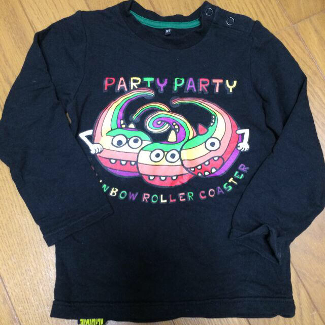 PARTYPARTY(パーティーパーティー)のpartypartyロンT95cm キッズ/ベビー/マタニティのキッズ服男の子用(90cm~)(その他)の商品写真