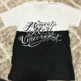 エム(M)のUVERworld TAKUYA∞着用Tシャツ(ミュージシャン)