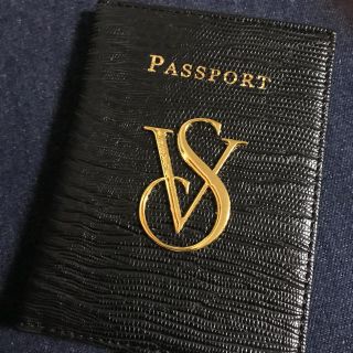 ヴィクトリアズシークレット(Victoria's Secret)の数量限定！Victoria’s Secret パスポートケース(旅行用品)