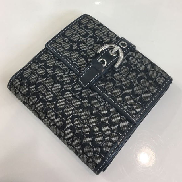 COACH(コーチ)の★正規品★コーチ/COACH ミニシグネチャーキャンバス×レザー折財布 レディースのファッション小物(財布)の商品写真