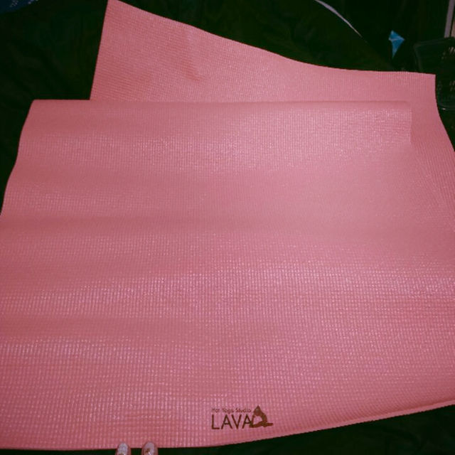 LAVA☆ヨガマット&マットケース2点セット コスメ/美容のダイエット(エクササイズ用品)の商品写真