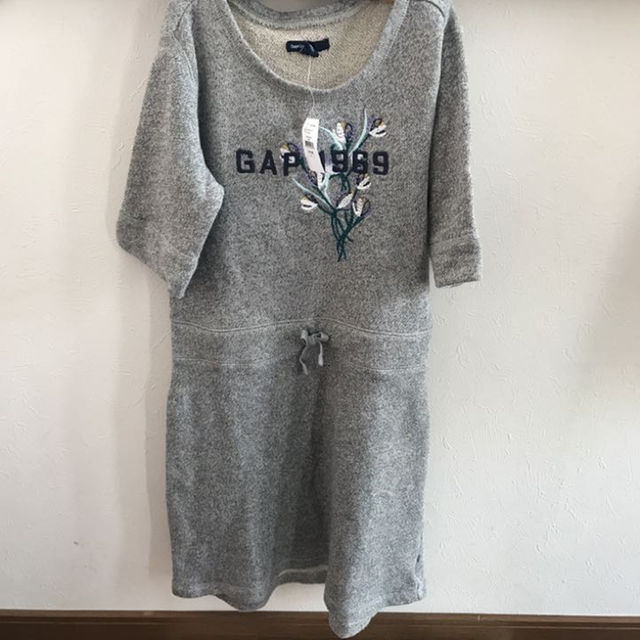 GAP Kids(ギャップキッズ)のGAP 刺繍入り チュニック 140 L キッズ/ベビー/マタニティのキッズ服女の子用(90cm~)(その他)の商品写真