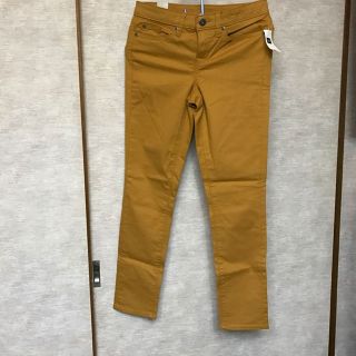 ギャップ(GAP)の【新品・未使用・タグ付き】GAPパンツ premium super skinny(チノパン)