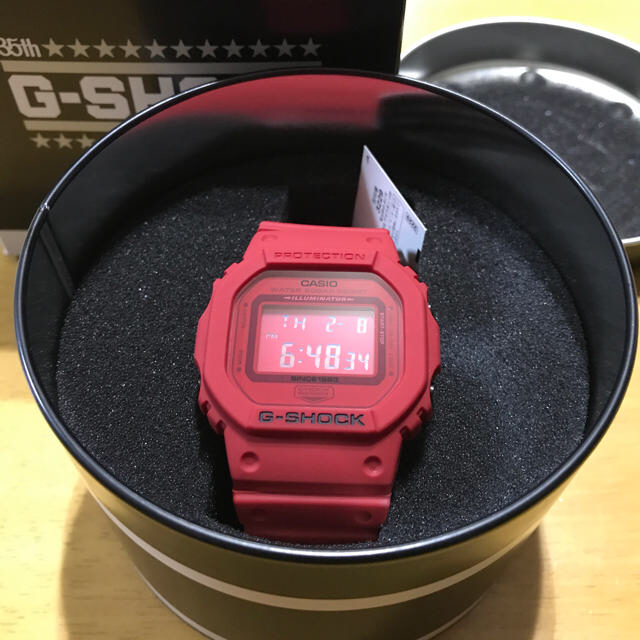 G-SHOCK(ジーショック)のG-SHOCK 35周年 レッドアウト 2個セット メンズの時計(腕時計(デジタル))の商品写真