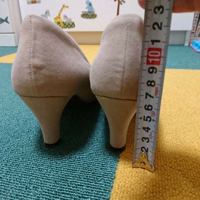 神戸レタス(コウベレタス)のベージュ パンプス レディースの靴/シューズ(ハイヒール/パンプス)の商品写真