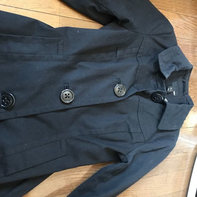 H&M(エイチアンドエム)のH&M  コート  黒 レディースのジャケット/アウター(スプリングコート)の商品写真