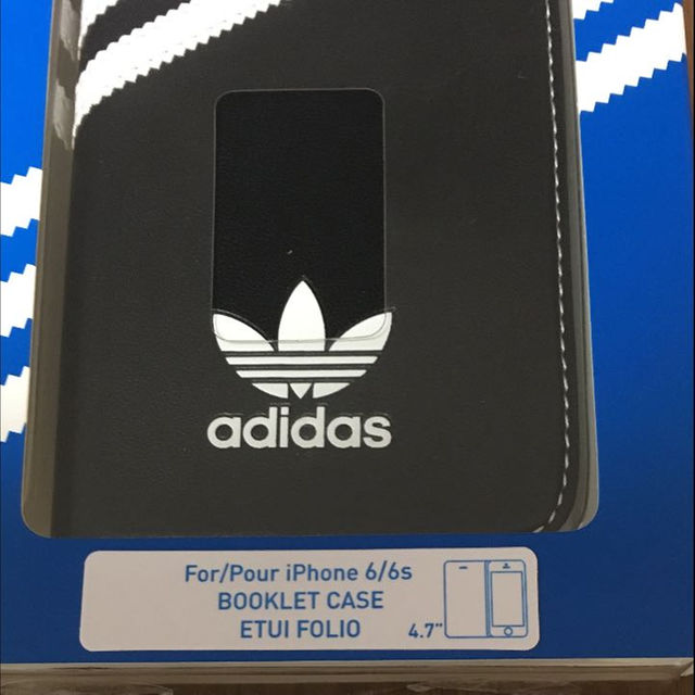 adidas(アディダス)のアディダスの手帳 スマホ/家電/カメラのスマホアクセサリー(iPhoneケース)の商品写真