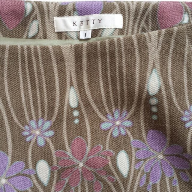 ketty(ケティ)の[新品]ケティ　花柄スカート レディースのスカート(ひざ丈スカート)の商品写真
