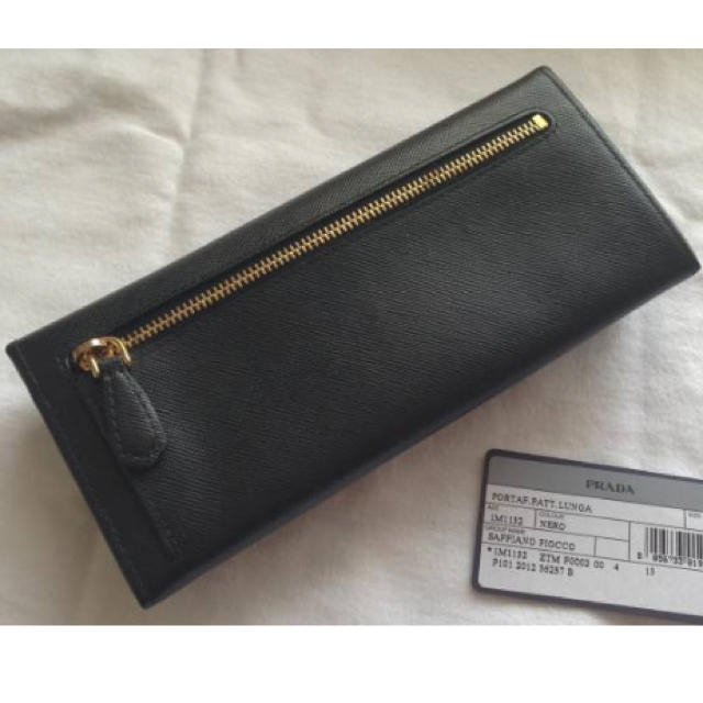 PRADA(プラダ)のPRADA リボン黒長財布 新品 レディースのファッション小物(財布)の商品写真