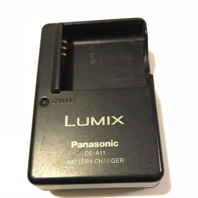 Panasonic(パナソニック)のPanasonic LUMIX バッテリーチャージャー スマホ/家電/カメラのカメラ(コンパクトデジタルカメラ)の商品写真