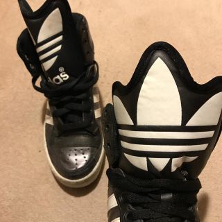 adidas - 再値下げ‼️ adidas レディース。ハイカットスニーカーの通販 ...