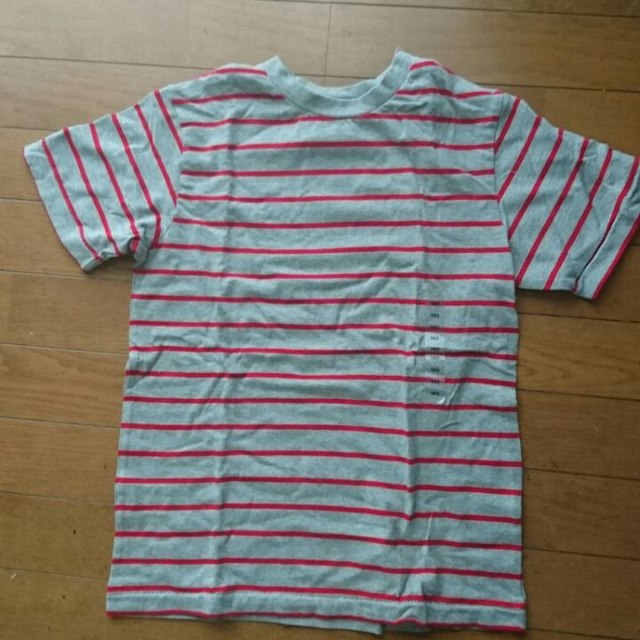 GAP(ギャップ)の新品☆Gap☆Tシャツ☆140センチ☆ キッズ/ベビー/マタニティのキッズ服男の子用(90cm~)(Tシャツ/カットソー)の商品写真