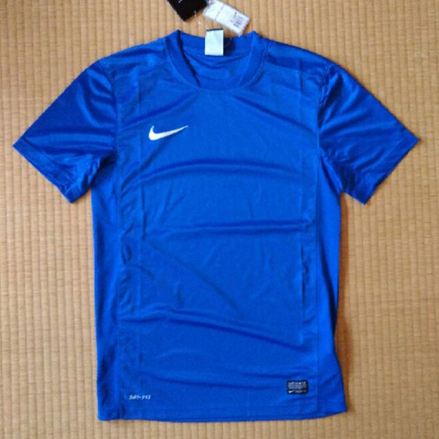 NIKE(ナイキ)の半袖Tシャツ　NIKE スポーツ/アウトドアのサッカー/フットサル(その他)の商品写真